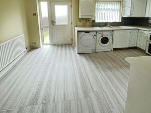 Dining Kitchen- click for photo gallery